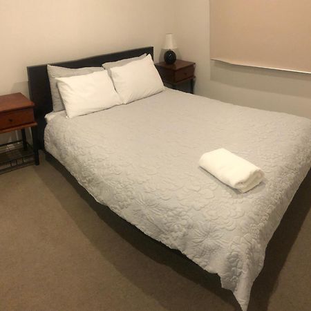 Serene Holiday Home-4 Bedroom Ensuite Home Canberra Luaran gambar