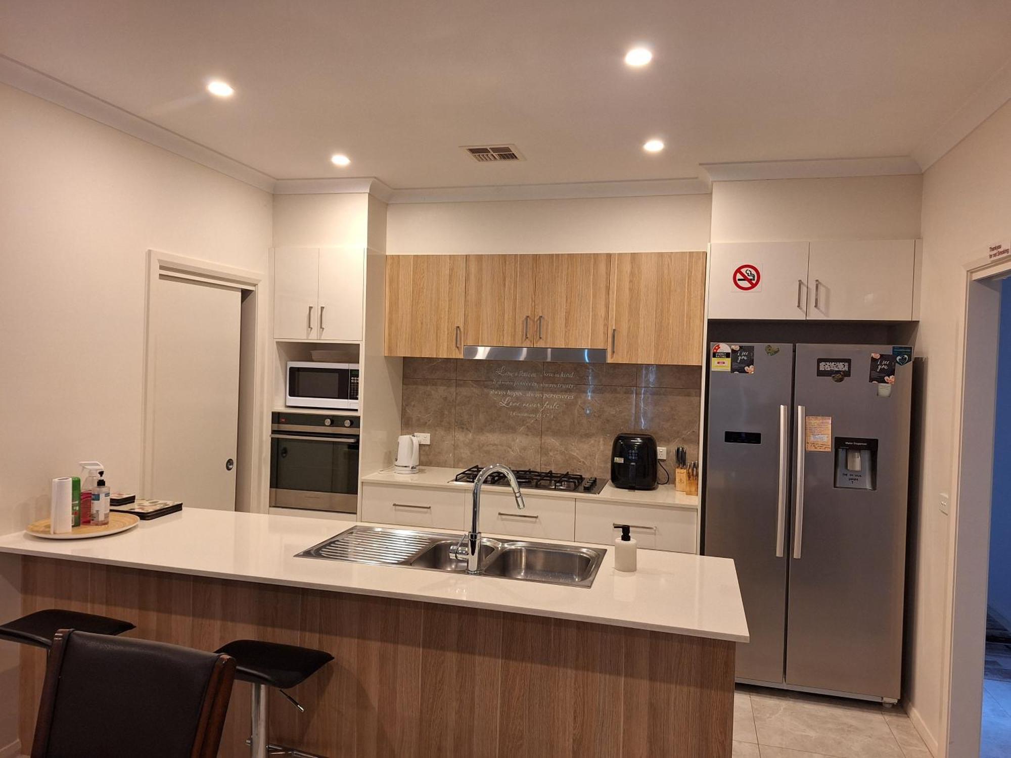 Serene Holiday Home-4 Bedroom Ensuite Home Canberra Luaran gambar