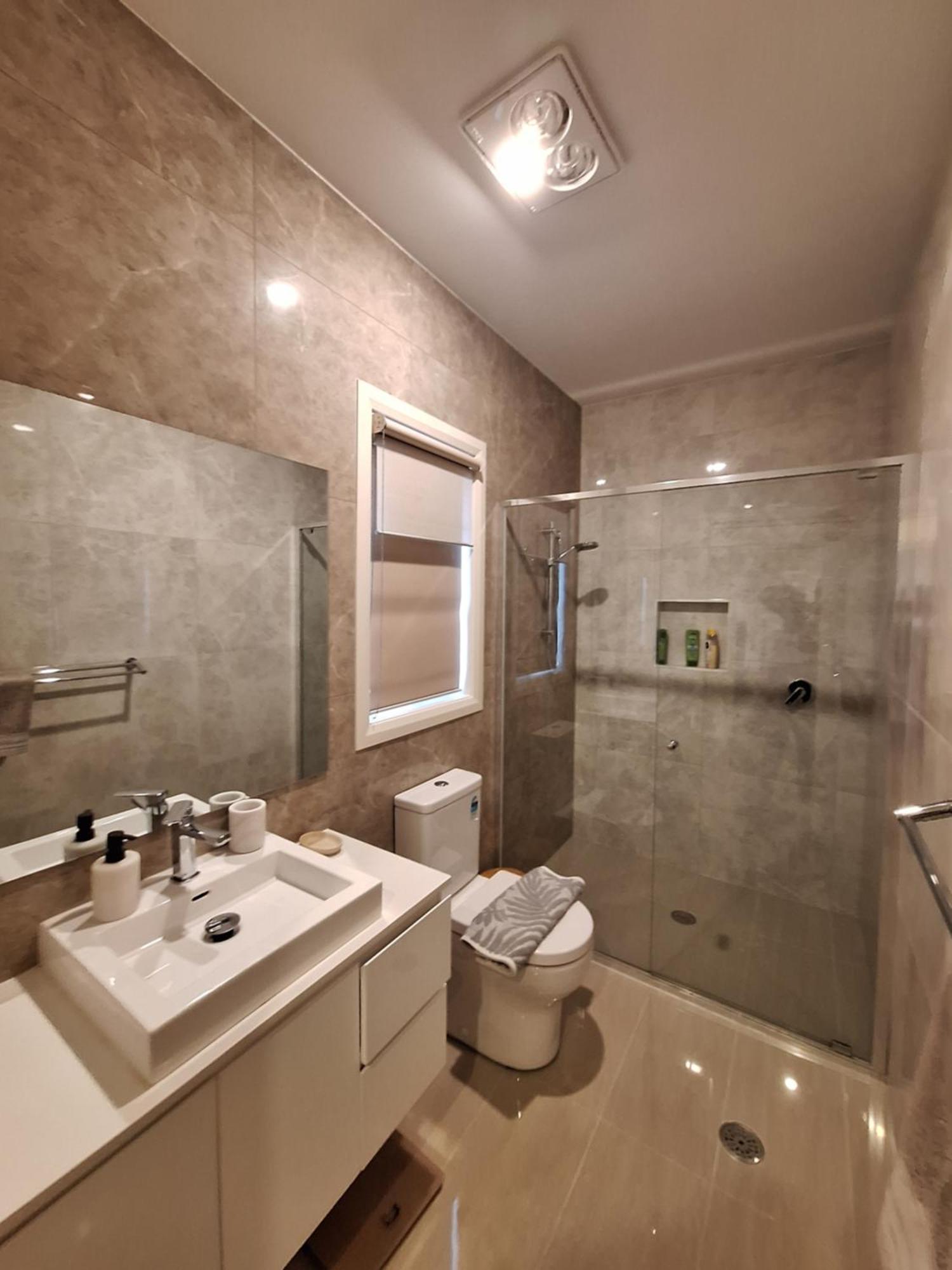 Serene Holiday Home-4 Bedroom Ensuite Home Canberra Luaran gambar